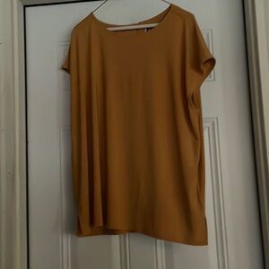 Ann Klein Mustard color blouse with gold zipper on back. Perfect